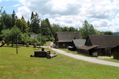 Za Beskydským Radhoštěm a do Skanzenu