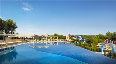 Jaro u moře autem - Istra Resort