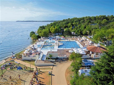 Jaro u moře autem - Lanterna Resort