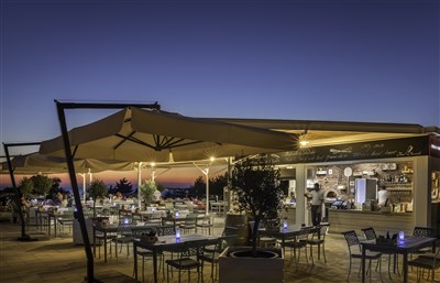 Jaro u moře autem - Lanterna Resort