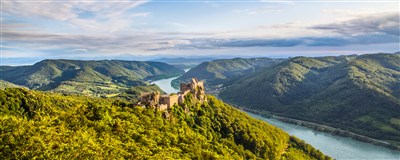 Údolí Wachau z Kremsu do Melku