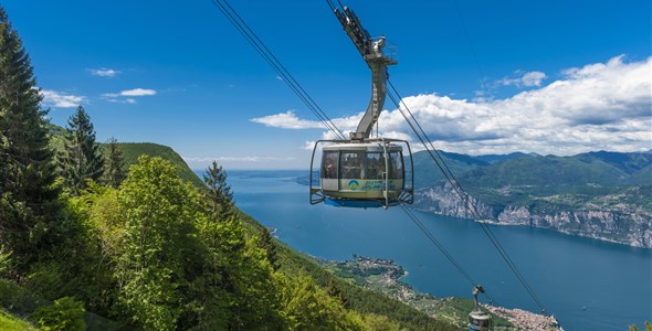 Lago di Garda - sever, Monte Baldo a Tremalzo